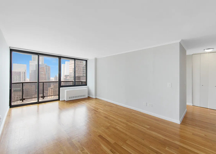 West 48th - Photo 1