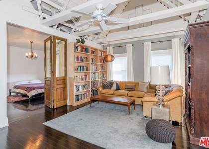 1315 1/2 Kellam Avenue - Photo 1