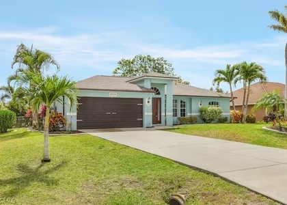 2705 Sw 11th Place - Photo 1