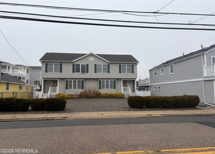 1615 Boulevard - Photo 1