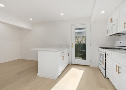 3926 Acacia Street - Photo 1