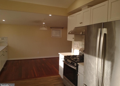 512 Dartmouth Drive - Photo 1