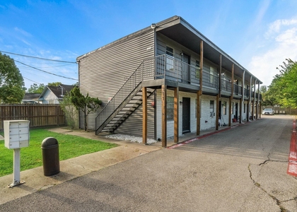 311 Campbell Avenue - Photo 1