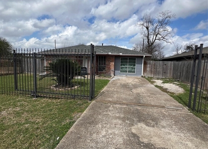 3613 Sparrow Street - Photo 1