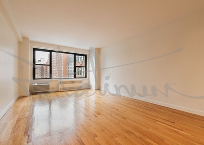 Fourth Avenue - Photo 1