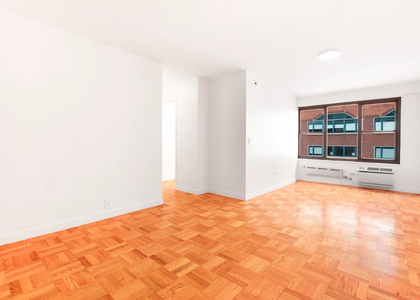 Fourth Avenue - Photo 1