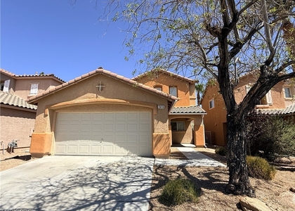2416 Cockatoo Drive - Photo 1