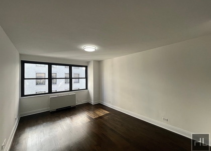 5 Avenue - Photo 1