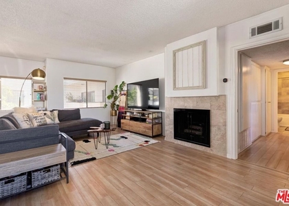 5805 Whitsett Avenue - Photo 1