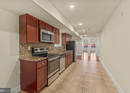 1724 W Master Street - Photo 1