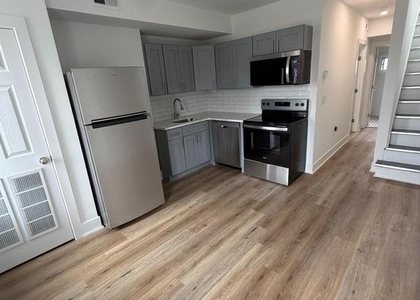 2037 N 9th St - Photo 1