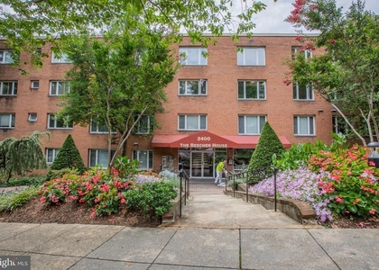 2400 41st Street Nw - Photo 1