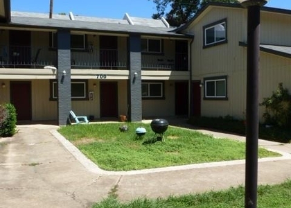 700 Franklin Blvd - Photo 1
