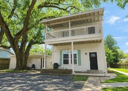 511 W Cleveland Street - Photo 1