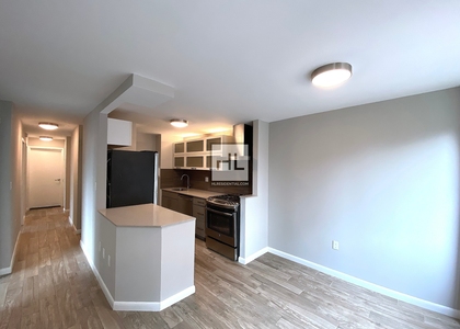 Second Avenue - Photo 1