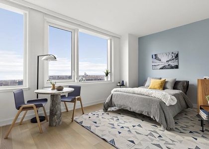 555 West 38th Street - Photo 1
