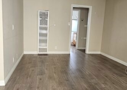 1021 S Kingsley Drive - Photo 1
