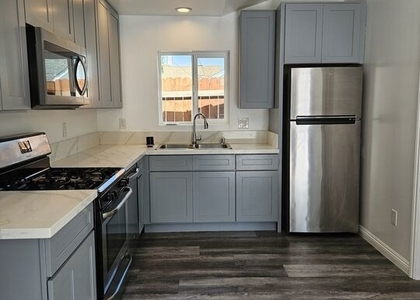 1219 W 47th Street - Photo 1