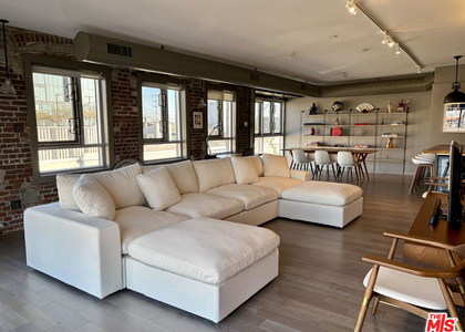 527 Molino Street - Photo 1
