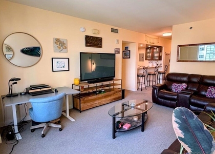 425 W Beech - Photo 1