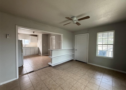 7314 Navigation Boulevard - Photo 1