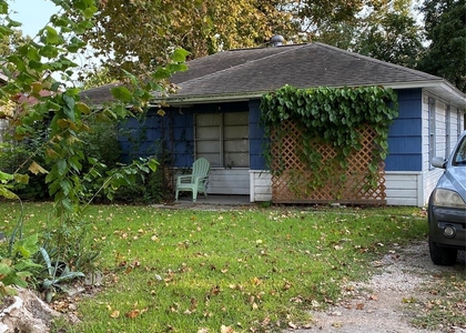 2504 Pennington Street - Photo 1