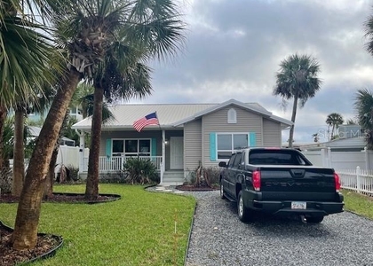 1907 S Daytona Avenue - Photo 1