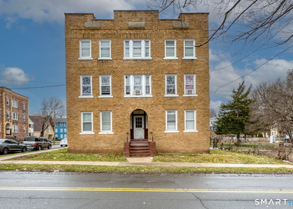 152 Oak Street - Photo 1