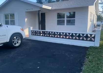 9402 Nw 81st Court - Photo 1