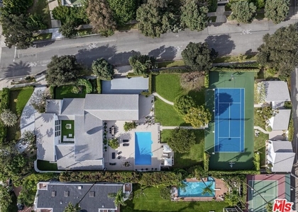 624 N Beverly Drive - Photo 1