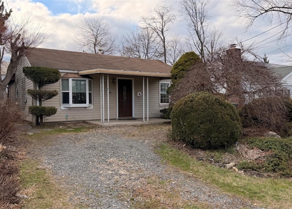 31 N Wayne Avenue - Photo 1