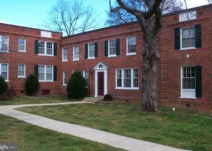 1805 Key Boulevard N - Photo 1