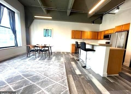 511 N Broad Street - Photo 1