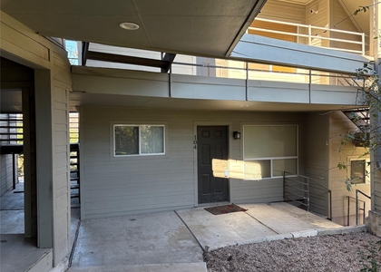 1514 Parker Ln - Photo 1