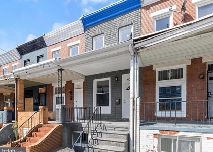 404 N Robinson Street - Photo 1