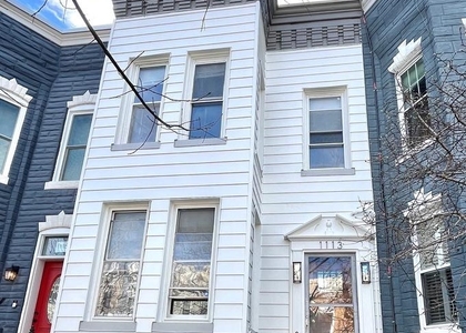 1113 I Street Ne - Photo 1