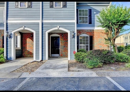 810 Summer Place - Photo 1