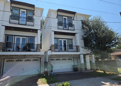 1516 Amundsen Street - Photo 1