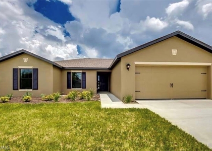 1206 Sw Trafalgar Parkway - Photo 1