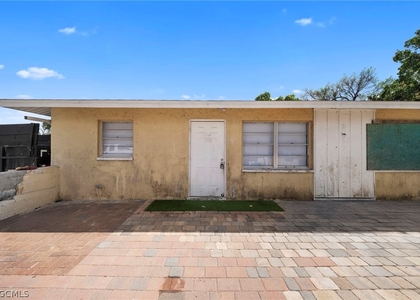 464 Carolina Avenue - Photo 1