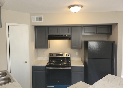 7200 W T C Jester Boulevard - Photo 1