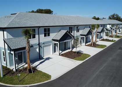 1147 E Caroline Street - Photo 1