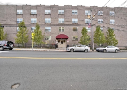 1660 Main Street - Photo 1