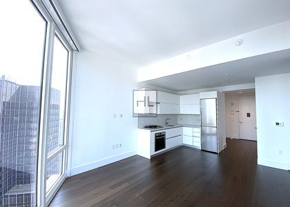 East 44th Street - Photo 1