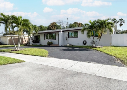 19731 Nw 4th Avenue - Photo 1