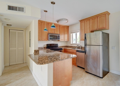 410 Sw 15th Street - Photo 1