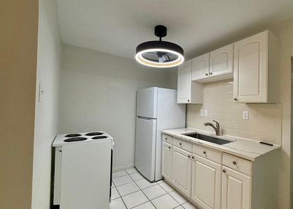 1215 Ne 17th Avenue - Photo 1