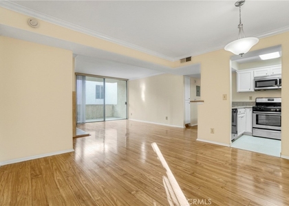 5325 Newcastle Avenue - Photo 1