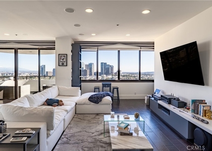 10560 Wilshire Boulevard - Photo 1