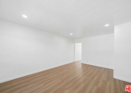 252 S New Hampshire - Photo 1